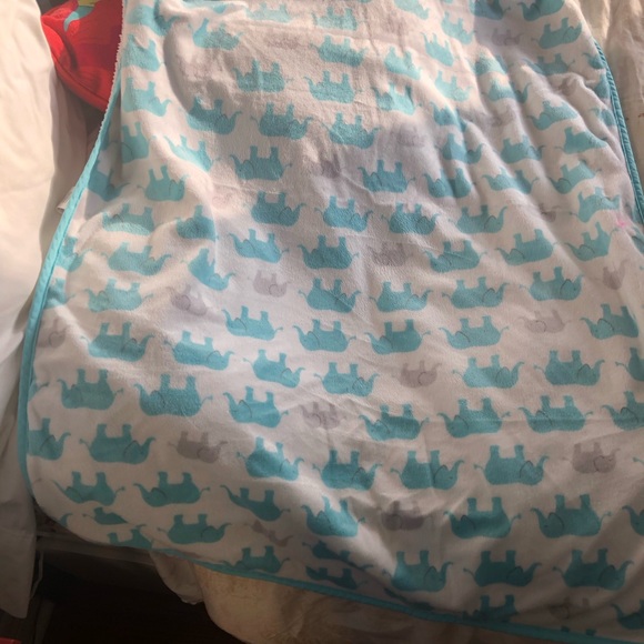 carters elephant blanket - Picture 2 of 2